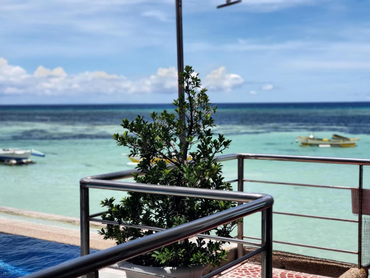 L & M Hearthstones Lodge Oslob Luaran gambar