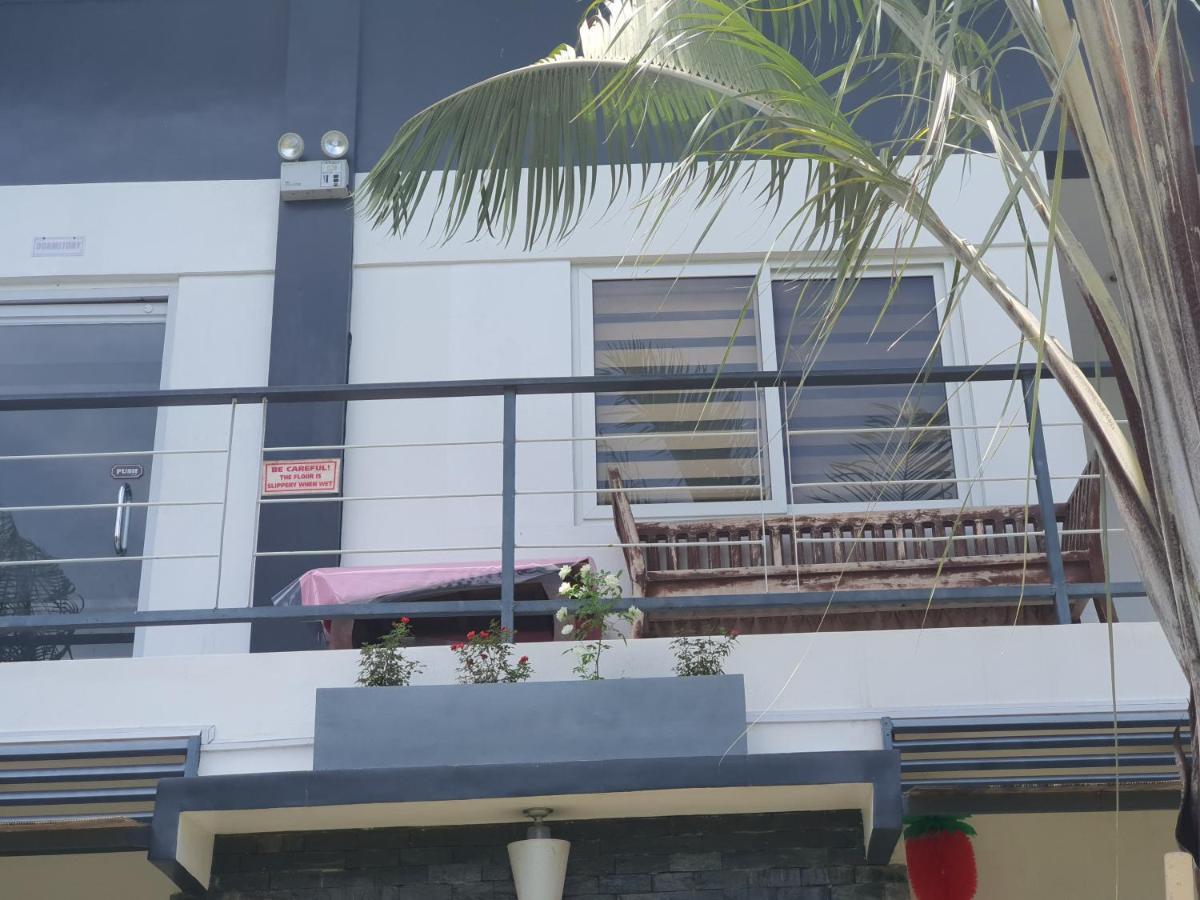 L & M Hearthstones Lodge Oslob Luaran gambar