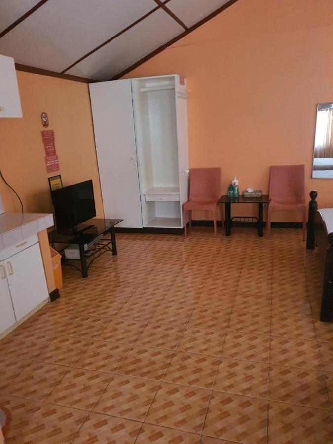 L & M Hearthstones Lodge Oslob Luaran gambar