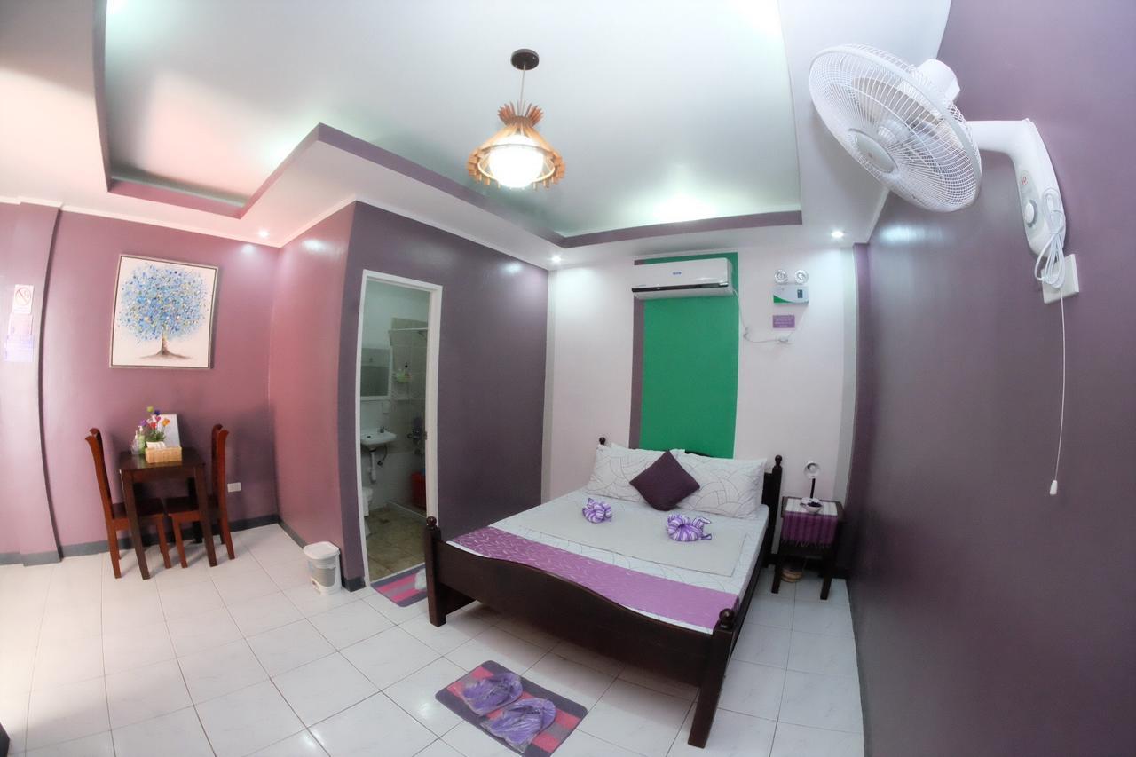 L & M Hearthstones Lodge Oslob Luaran gambar