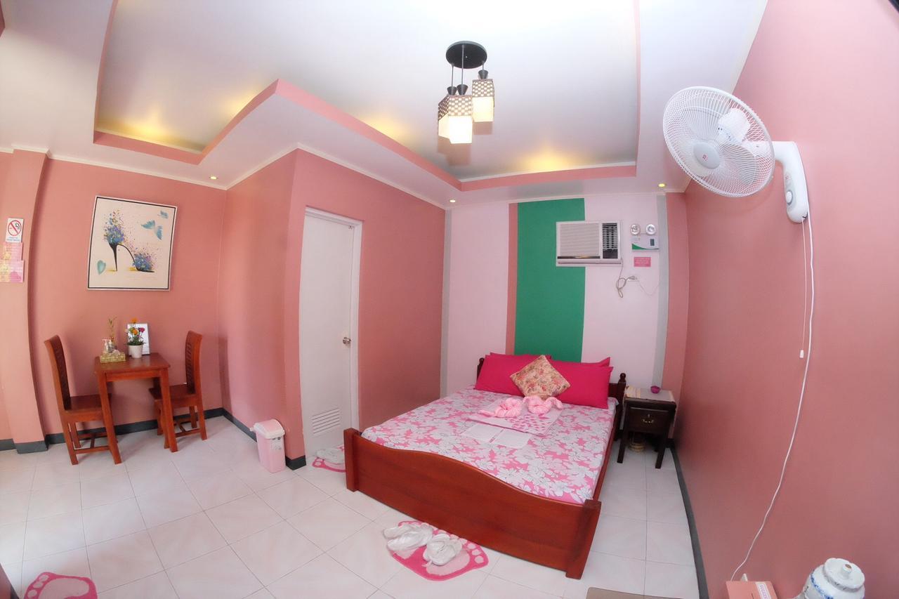 L & M Hearthstones Lodge Oslob Luaran gambar