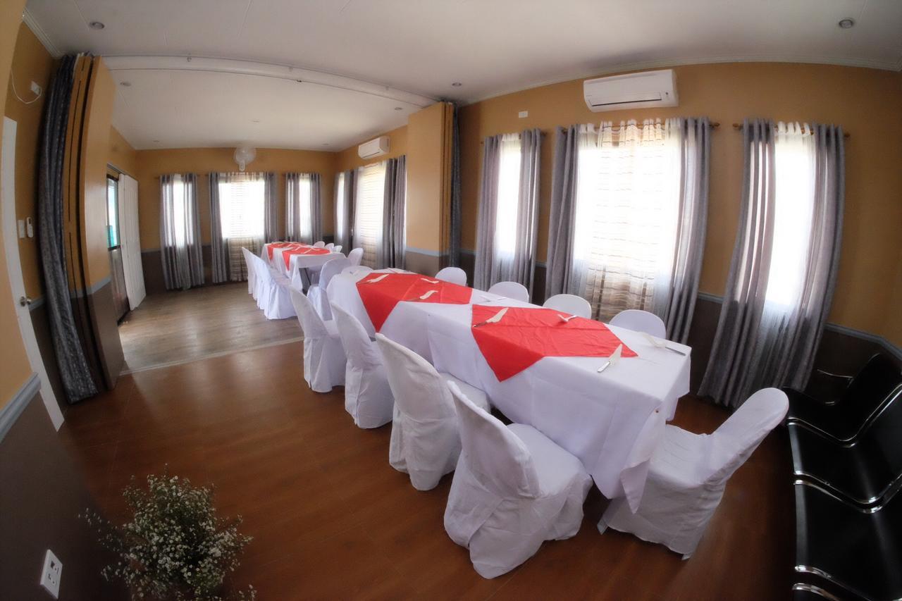 L & M Hearthstones Lodge Oslob Luaran gambar