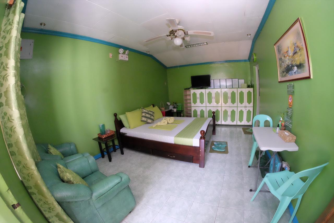 L & M Hearthstones Lodge Oslob Luaran gambar