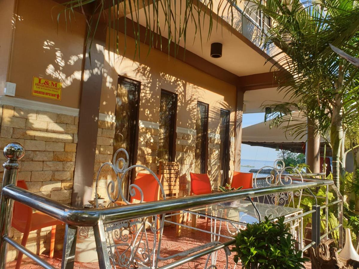 L & M Hearthstones Lodge Oslob Luaran gambar