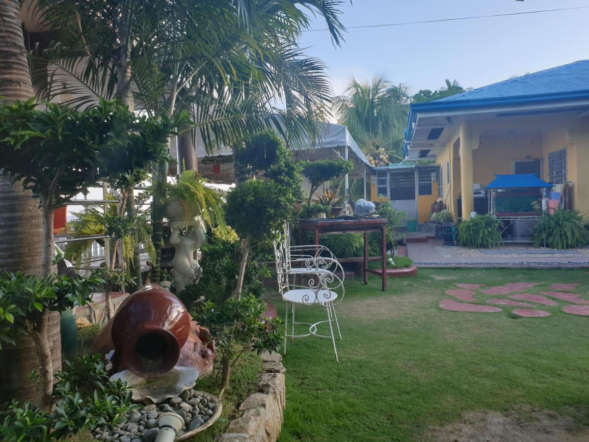 L & M Hearthstones Lodge Oslob Luaran gambar