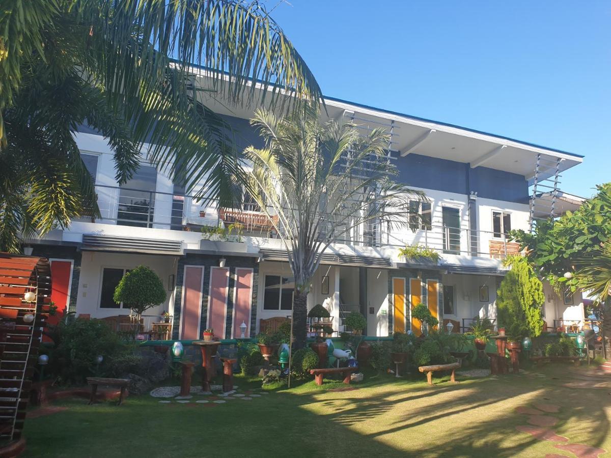 L & M Hearthstones Lodge Oslob Luaran gambar